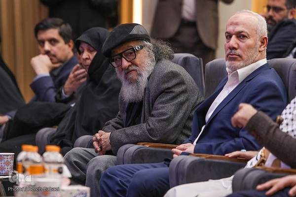 نخستین آیین اعطای تندیس دانشگاه تهران به نمادهای مقاومت