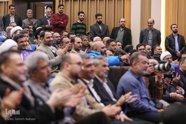 نخستین آیین اعطای تندیس دانشگاه تهران به نمادهای مقاومت