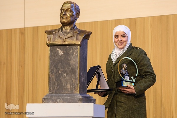 نخستین آیین اعطای تندیس دانشگاه تهران به نمادهای مقاومت