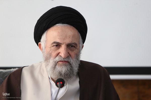 سیدمحمدغروی، رئیس پژوهشکده علوم رفتاری پژوهشگاه حوزه و دانشگاه در نشست علمی رهیافت خداسو به سلامت معنوی