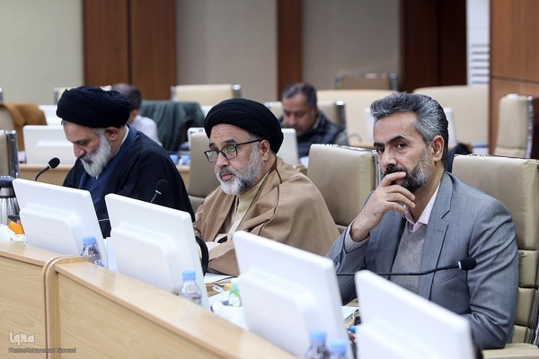 نشست شورای هماهنگی فعالیت‌های قرآن و عترت دانشگاهیان