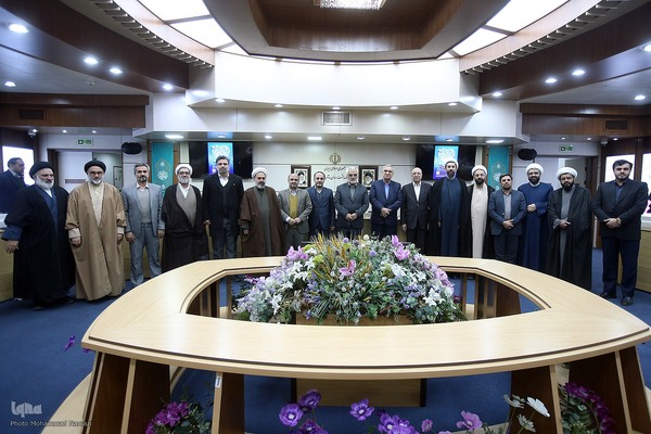 نشست شورای هماهنگی فعالیت‌های قرآن و عترت دانشگاهیان