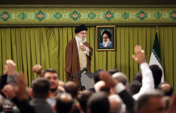 دیدار مداحان اهل‌بیت(ع) با رهبر انقلاب