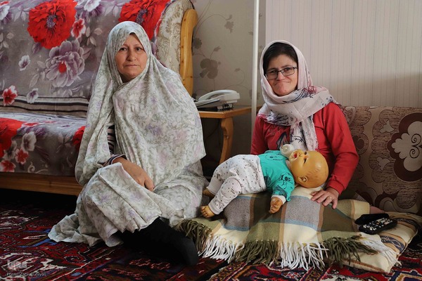 مادرانِ سرزمینم‎ (مادر زهرا)