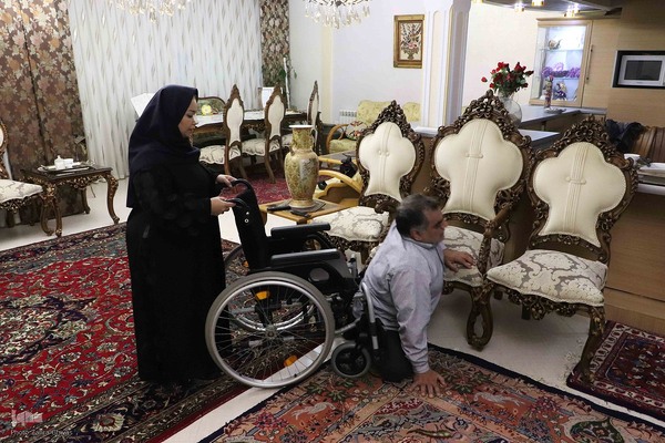 مادرانِ سرزمینم‎ (افسر فرخنه پی)
