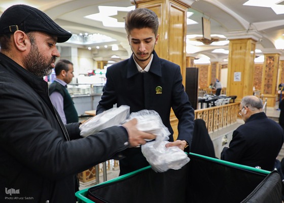 توزيع غذاي نذری در ایام ولادت حضرت صديقه طاهره
