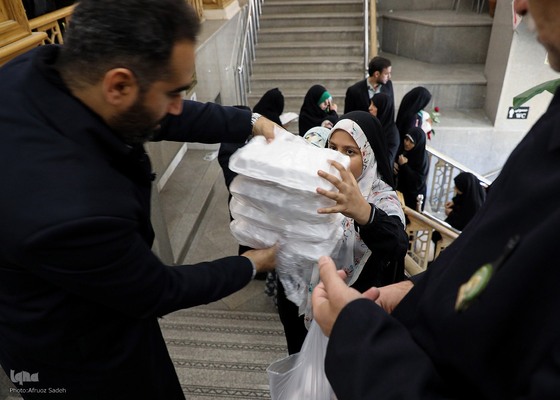 توزيع غذاي نذری در ایام ولادت حضرت صديقه طاهره