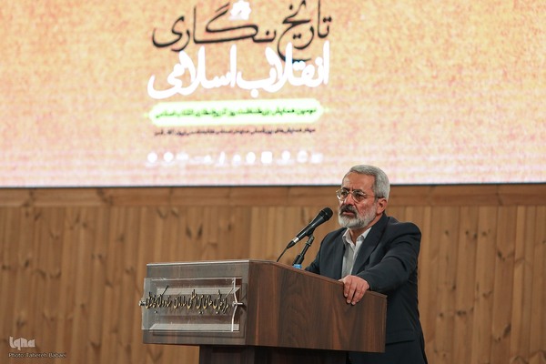 سلیمی نمین پژوهشگر تاریخ، روزنامه نگار