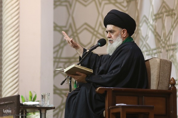 قرائت زیارت جامعه کبیره در حرم حضرت معصومه(س)