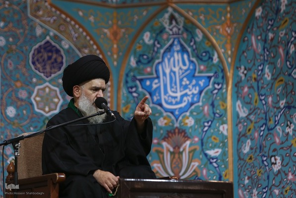 قرائت زیارت جامعه کبیره در حرم حضرت معصومه(س)