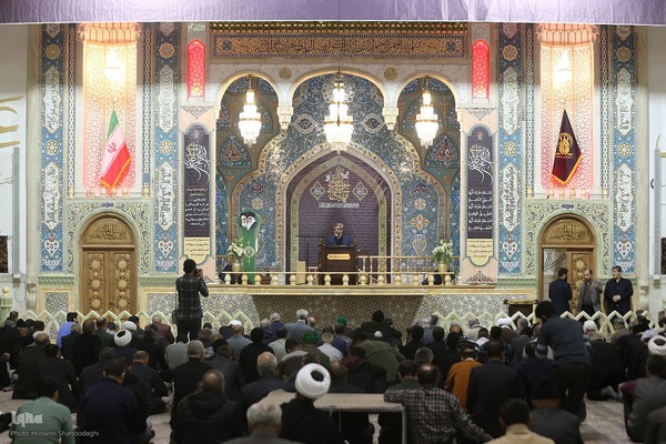 قرائت زیارت جامعه کبیره در حرم حضرت معصومه(س)