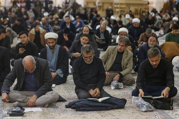 قرائت زیارت جامعه کبیره در حرم حضرت معصومه(س)