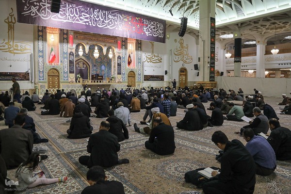 قرائت زیارت جامعه کبیره در حرم حضرت معصومه(س)