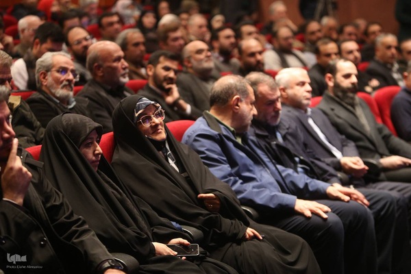 مراسم رونمایی از فرهنگنامه «اسارت و آزادگان»