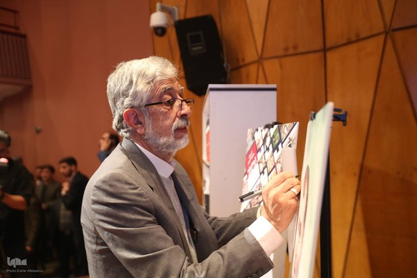 مراسم رونمایی از فرهنگنامه «اسارت و آزادگان»