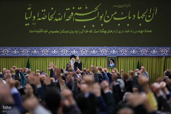 دیدار اعضای کنگره ملی بزرگداشت ۲۴ هزار شهید تهران با رهبر معظم انقلاب