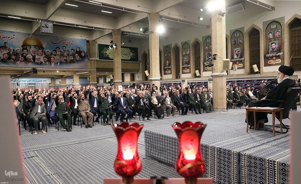 دیدار اعضای کنگره ملی بزرگداشت ۲۴ هزار شهید تهران با رهبر معظم انقلاب