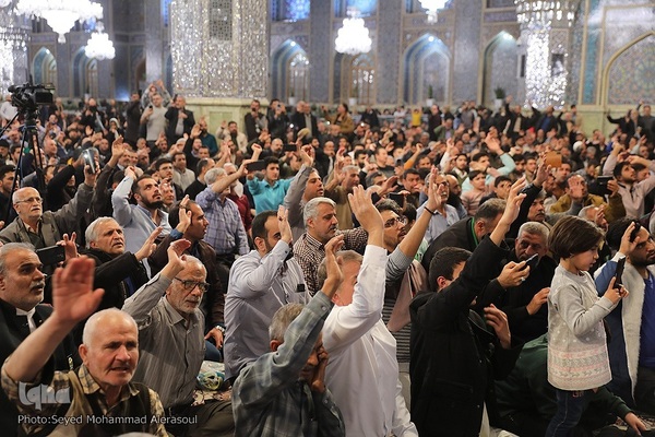 حرم مطهر رضوی در شب ولادت حضرت علی(ع)