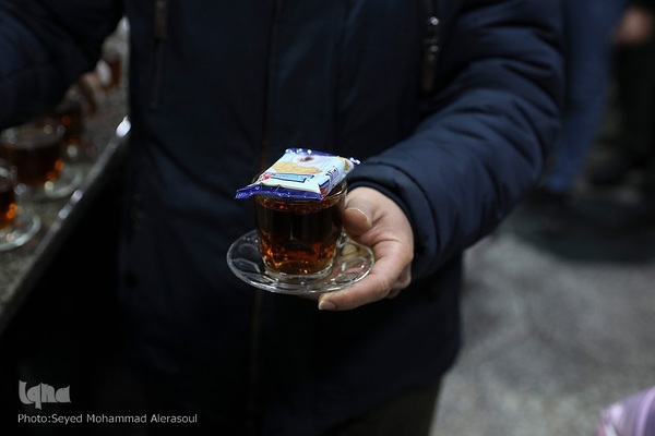 حرم مطهر رضوی در شب ولادت حضرت علی(ع)