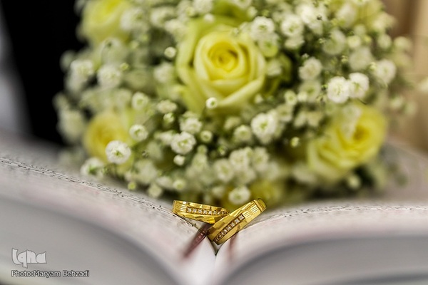 مراسم عقد زوجین جوان در جوار حرم مطهر حضرت شاهچراغ علیه السلام، به‌مناسبت میلاد خجسته مولود کعبه