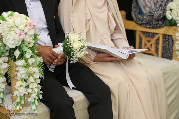 مراسم عقد زوجین جوان در جوار حرم مطهر حضرت شاهچراغ علیه السلام، به‌مناسبت میلاد خجسته مولود کعبه