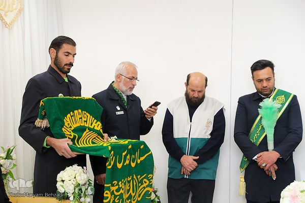 مراسم عقد زوجین جوان در جوار حرم مطهر حضرت شاهچراغ علیه السلام، به‌مناسبت میلاد خجسته مولود کعبه