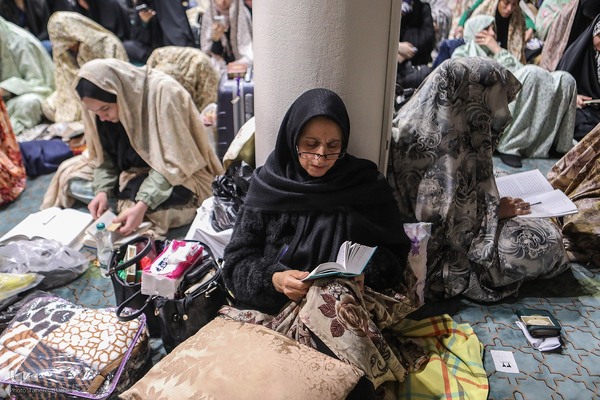 مراسم اعمال ام داوود در مسجد دانشگاه تهران