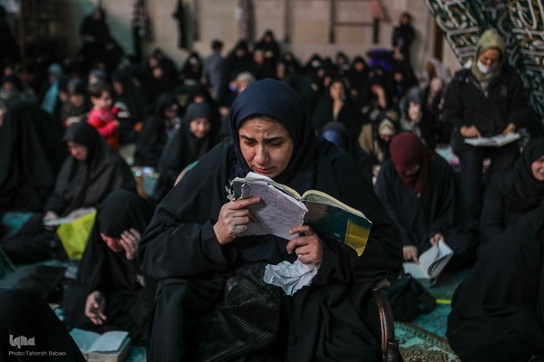 مراسم اعمال ام داوود در مسجد دانشگاه تهران