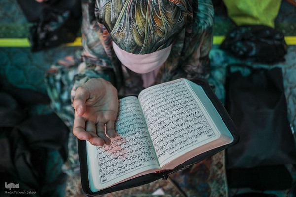 مراسم اعمال ام داوود در مسجد دانشگاه تهران