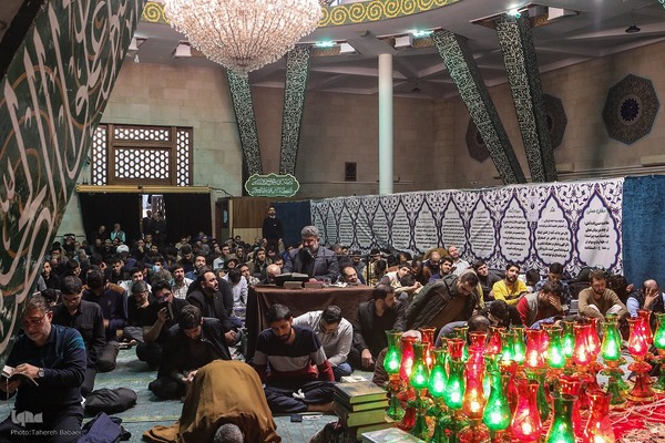 مراسم اعمال ام داوود در مسجد دانشگاه تهران