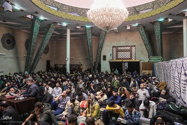 مراسم اعمال ام داوود در مسجد دانشگاه تهران