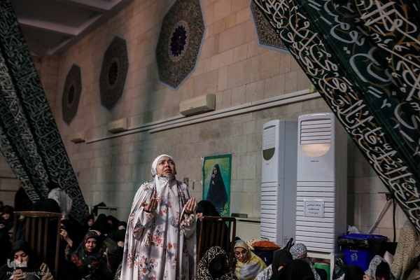 مراسم اعمال ام داوود در مسجد دانشگاه تهران