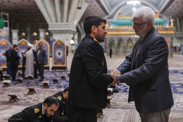 مراسم نثار تاج گل و تجدید بیعت جامعه قرآنی با آرمان‌های امام خمینی(ره) و مقام معظم رهبری