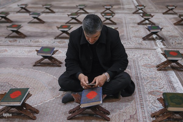 حسن محمدی در مراسم نثار تاج گل و تجدید بیعت جامعه قرآنی با آرمان‌های امام خمینی(ره) و مقام معظم رهبری