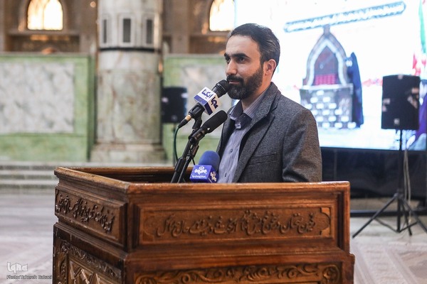 مهدی صفری در مراسم نثار تاج گل و تجدید بیعت جامعه قرآنی با آرمان‌های امام خمینی(ره) و مقام معظم رهبری