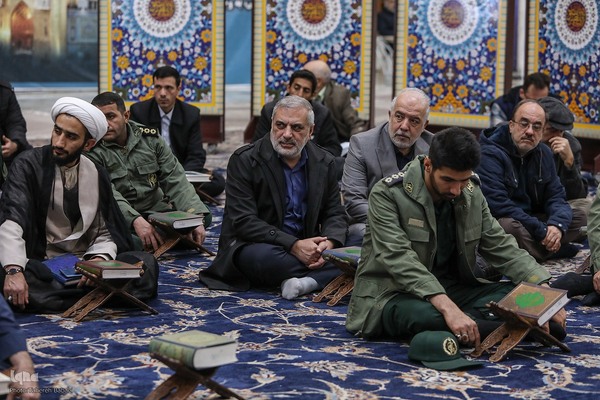 مراسم نثار تاج گل و تجدید بیعت جامعه قرآنی با آرمان‌های امام خمینی(ره) و مقام معظم رهبری