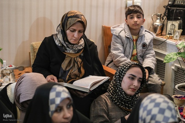 جلسه آموزش قرآن استاد بلده