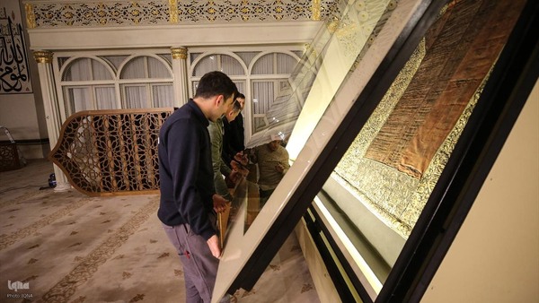 مرمت پرده قدیمی خانه کعبه در ترکیه