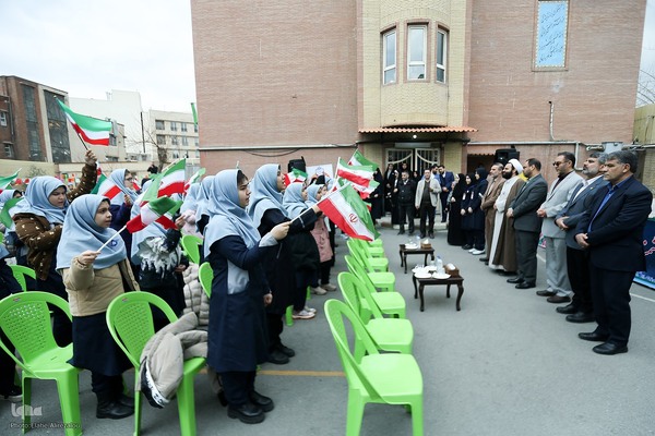 آیین نواختن گلبانگ انقلاب اسلامی