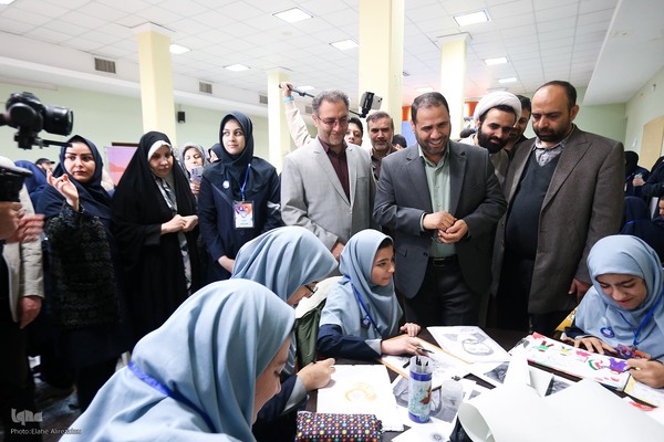 آیین نواختن گلبانگ انقلاب اسلامی