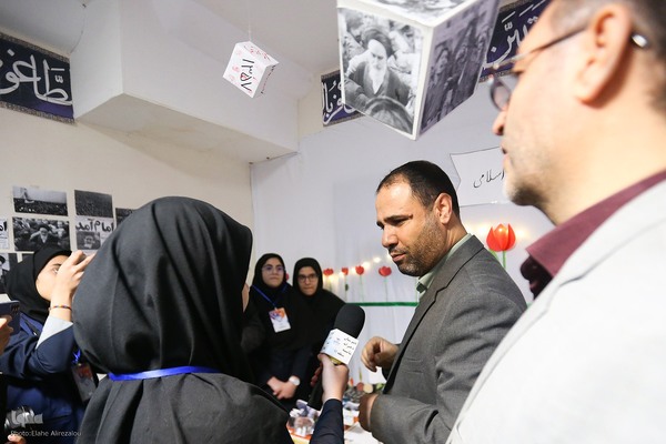 آیین نواختن گلبانگ انقلاب اسلامی