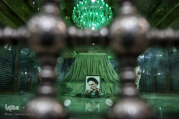 مراسم سالروز گرامیداشت ورود امام خمینی(ره) به میهن اسلامی