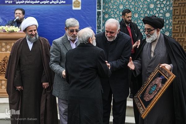 مراسم سالروز گرامیداشت ورود امام خمینی(ره) به میهن اسلامی