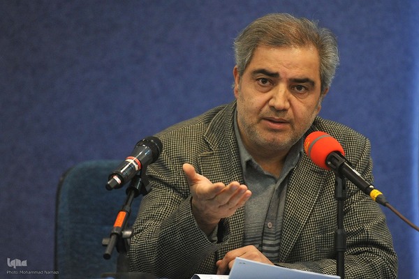 اتابک نادری ، دبیر جشنواره تئاتر رضوی در نشست خبری بخش هنرهای نمایشی رضوی