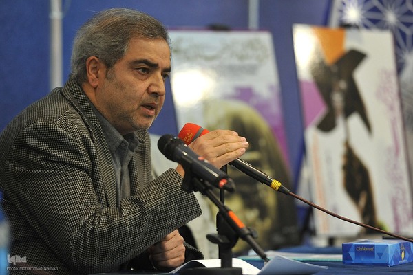اتابک نادری ، دبیر جشنواره تئاتر رضوی در نشست خبری بخش هنرهای نمایشی رضوی