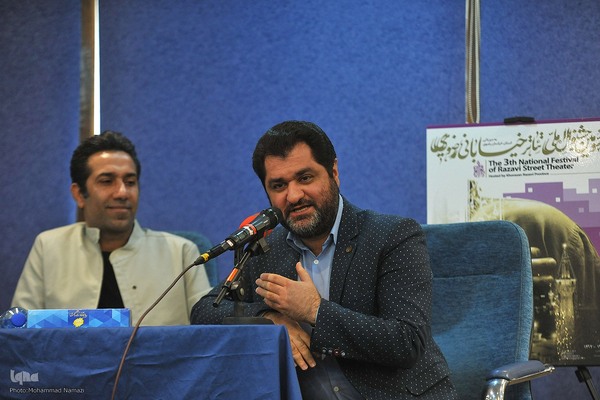 سعید زمانی معاون ترویج و جریان سازی بنیاد بین المللی امام رضا (ع) در نشست خبری بخش هنرهای نمایشی رضوی