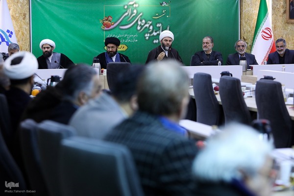 هم‌اندیشی اساتید و چهره‌های قرآنی پیرامون ماه رمضان