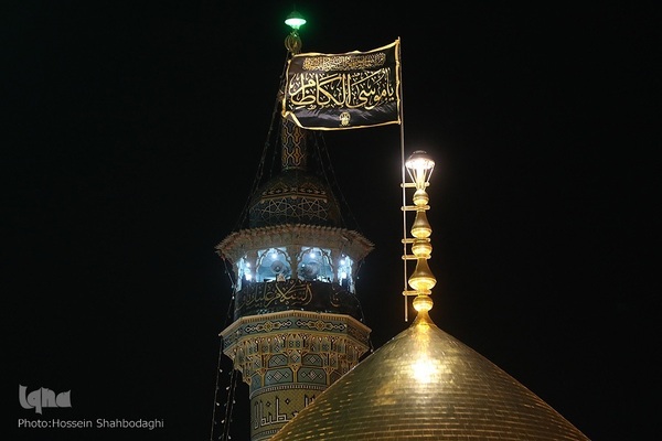 حال و هوای حرم بی بی حضرت معصومه(س) در شب شهادت پدر بزرگوارشان