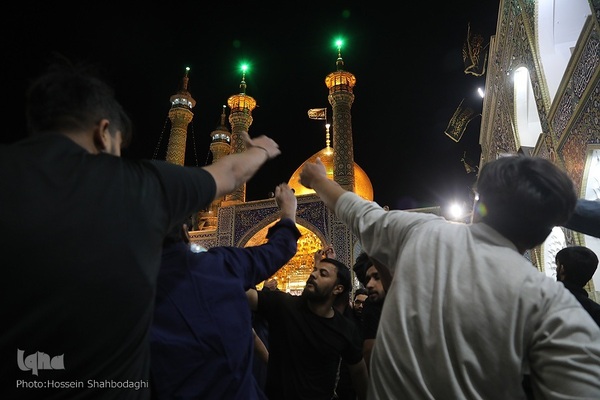حال و هوای حرم بی بی حضرت معصومه(س) در شب شهادت پدر بزرگوارشان