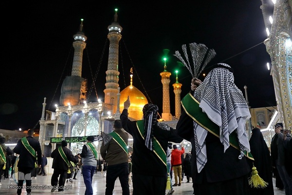 حال و هوای حرم بی بی حضرت معصومه(س) در شب شهادت پدر بزرگوارشان